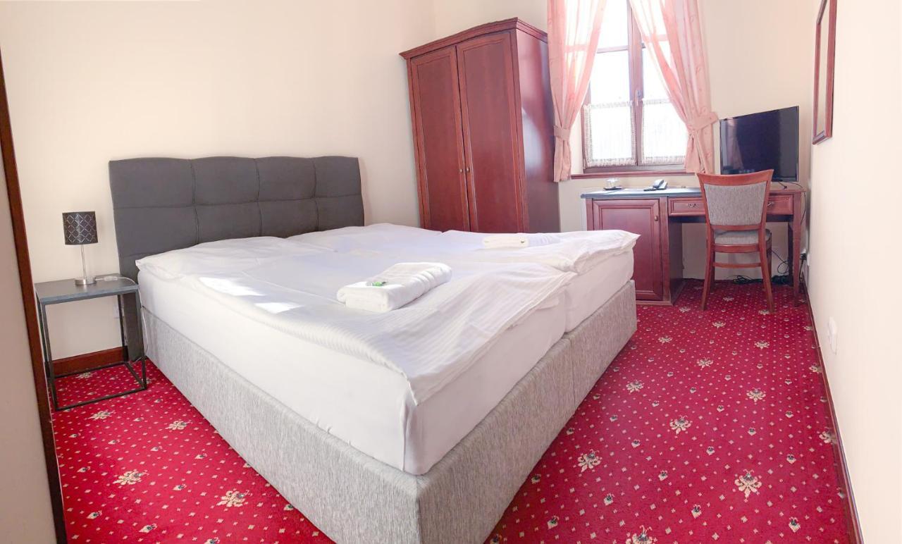 Hotel Buchlovice Ngoại thất bức ảnh