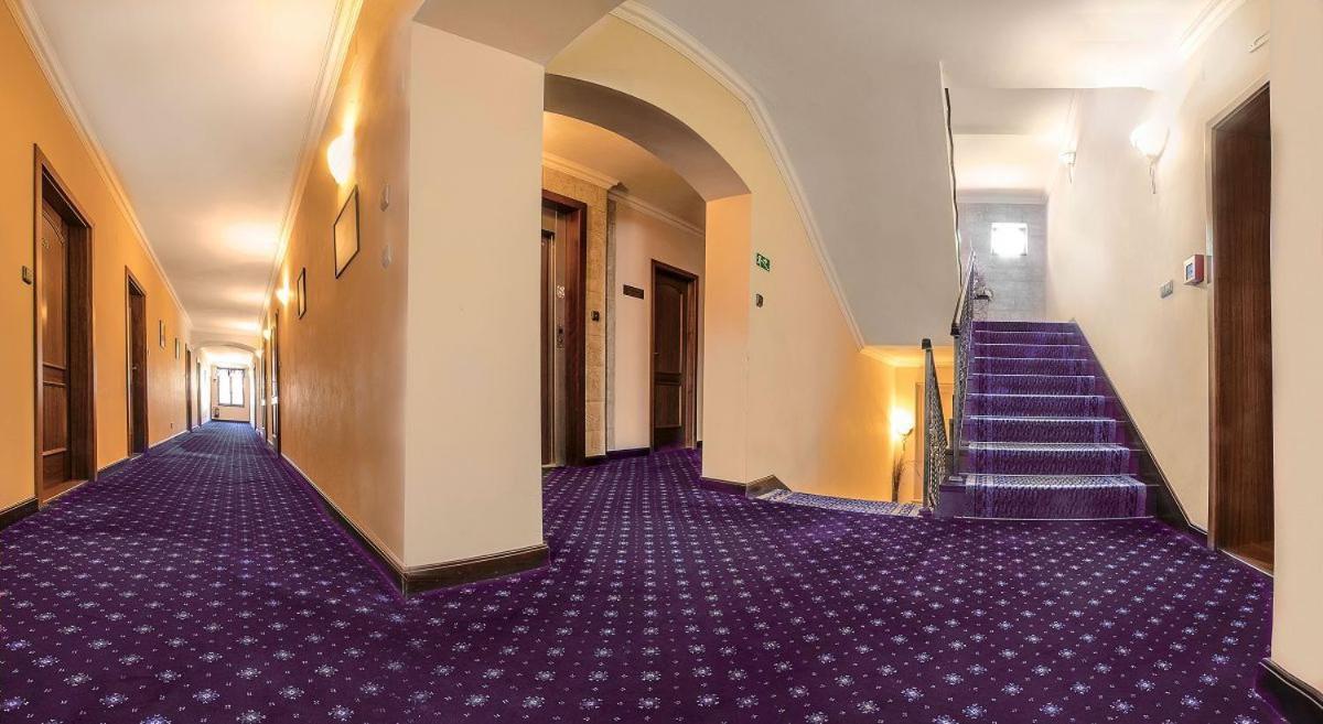 Hotel Buchlovice Ngoại thất bức ảnh
