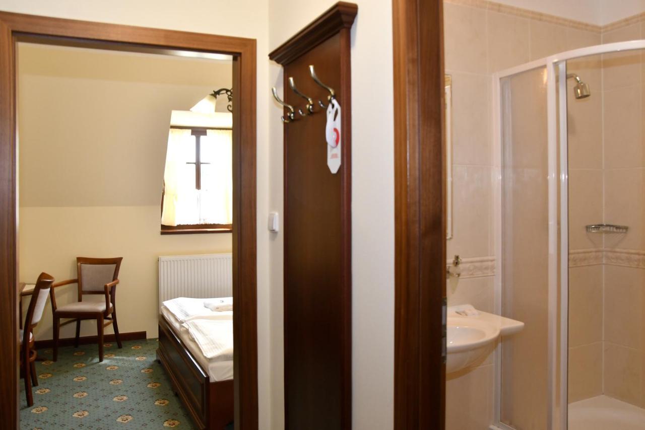 Hotel Buchlovice Ngoại thất bức ảnh