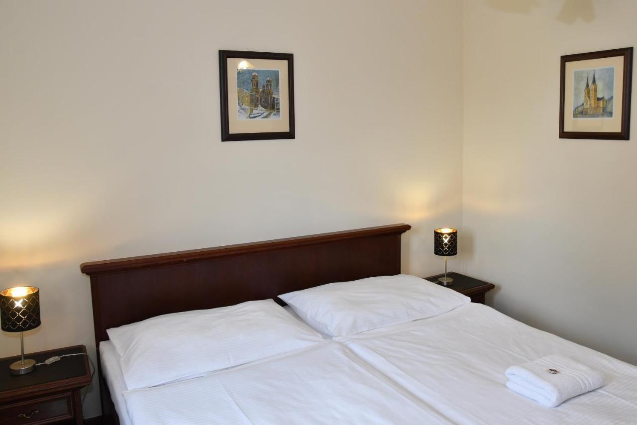 Hotel Buchlovice Ngoại thất bức ảnh