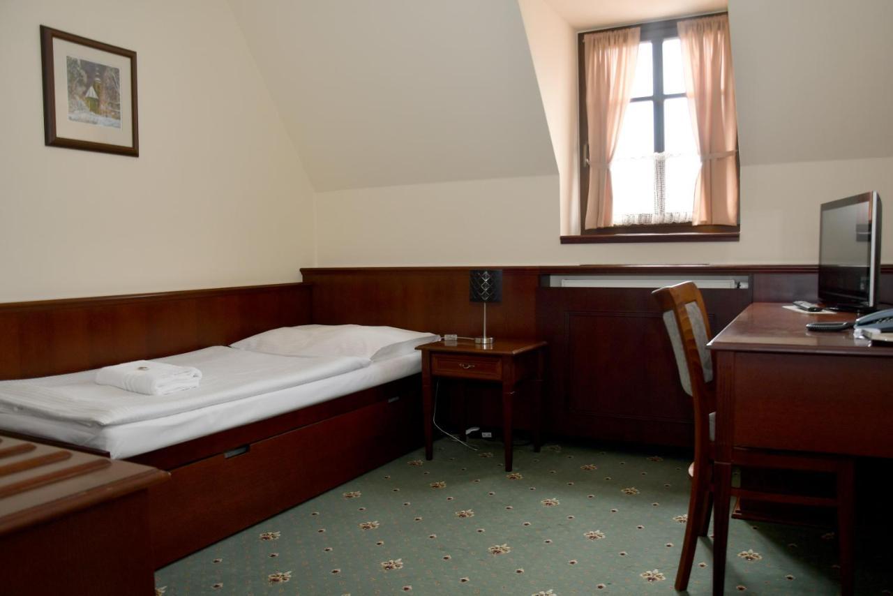 Hotel Buchlovice Ngoại thất bức ảnh